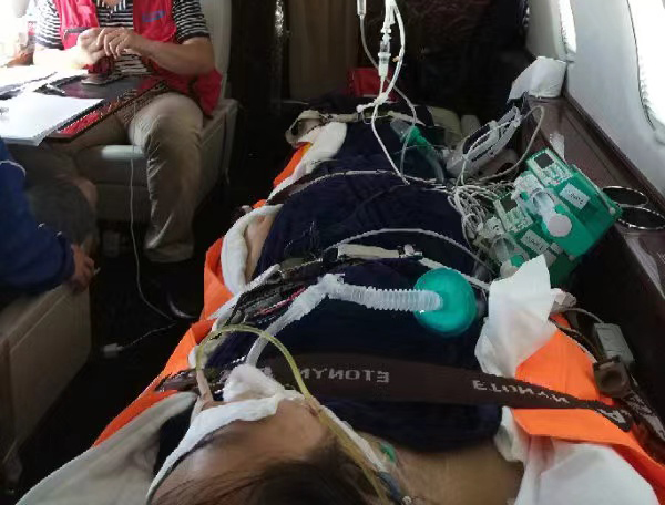 绵竹市跨国医疗包机、航空担架